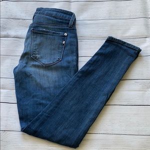 GENETIC | Dark Wash Blue Distressed Jeans
